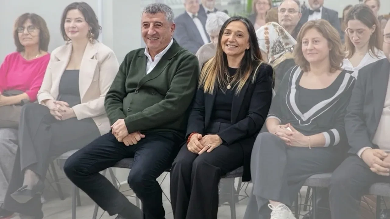 Seferihisar Belediyesi imar yolsuzluğu soruşturmasında eski Güzelbahçe Belediye Başkanı Mustafa Günay'ın eşi de gözaltına alındı