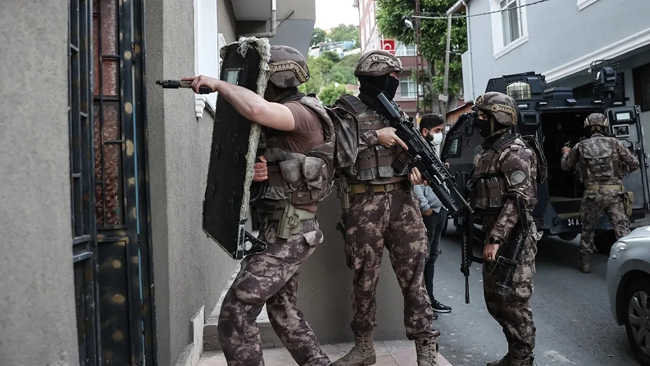 21 ilde DEAŞ operasyonu! 70 şüpheli yakalandı