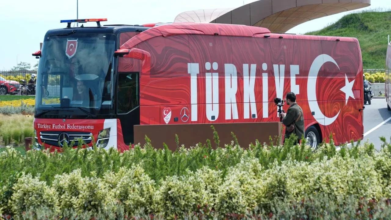 A Milli Takım, Dünya Kupası için ABD'ye gitti! Uğurlama töreni düzenlendi