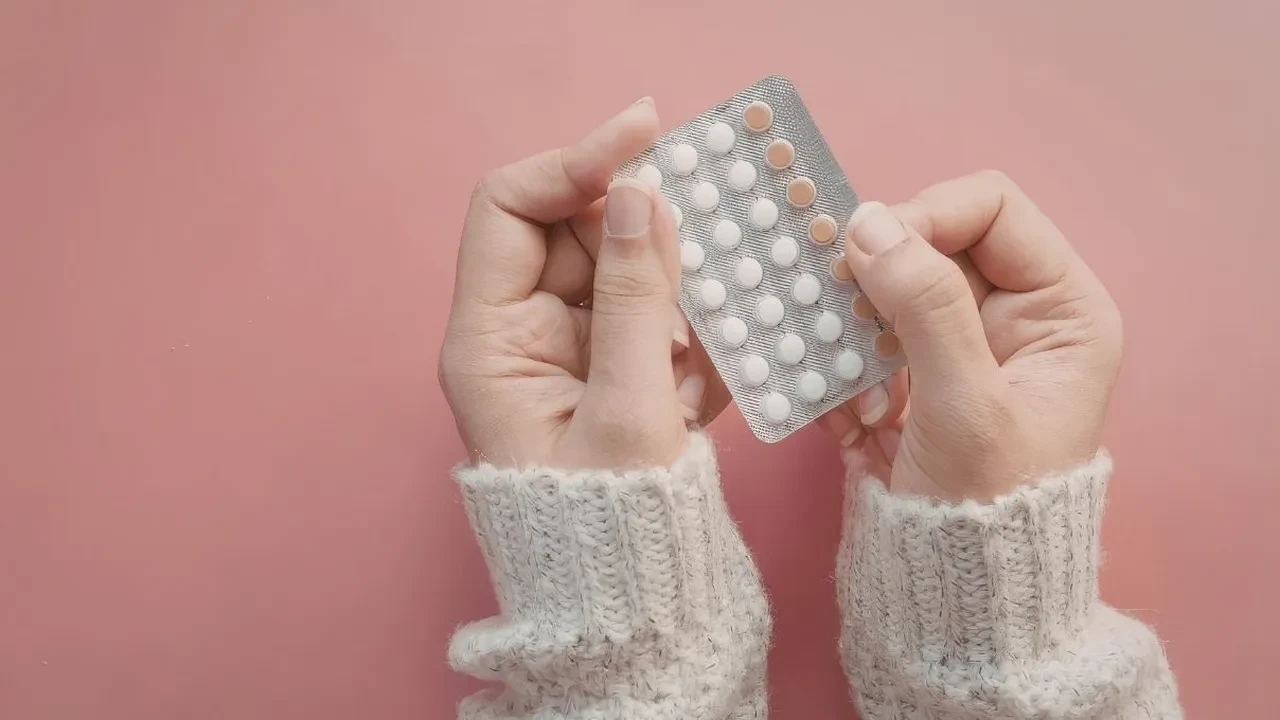 Doğum kontrol hapı sonrası oluşan erkek hormonu kaynaklı sivilceleri doğal yollarla geçirme rehberi!
