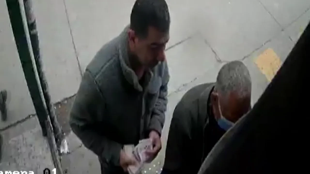 Düğünlerde para çalan hırsızdan yeni taktik! Yaşlıları ATM'de yardım bahanesiyle dolandırdı