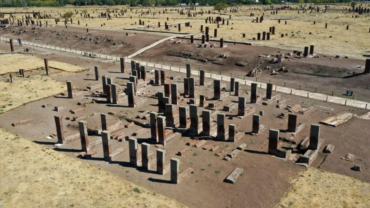 Ahlat Selçuklu Mezarlığı 