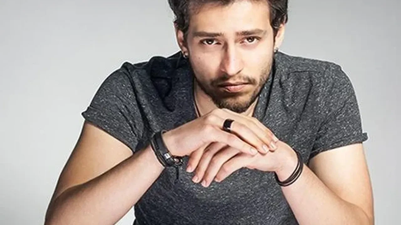 İlk afiş sonrası Muhtemel Aşk dizisinden ilk tanıtım da geldi! Yayınlanan teaser sosyal medyayı ikiye böldü