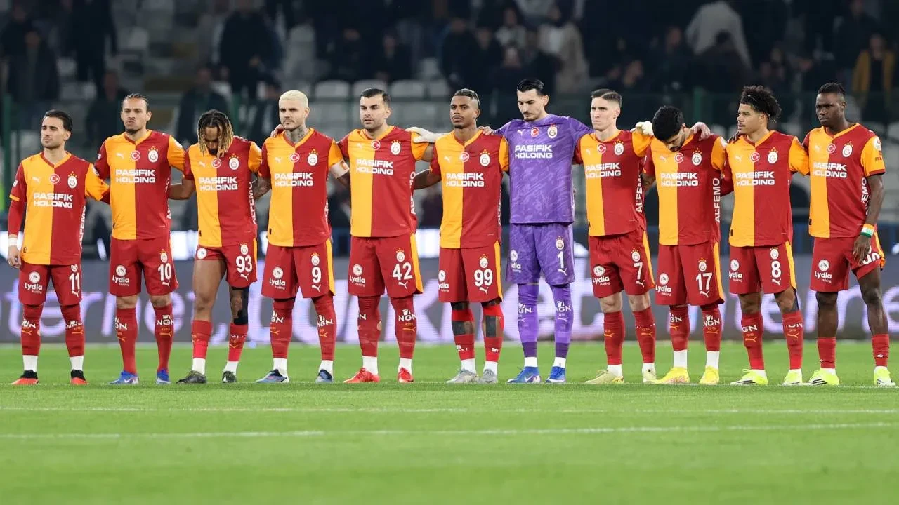 Osimhen'e İspanya'dan dev talip! Nijeryalı golcünün transferi için ilk temas kuruldu