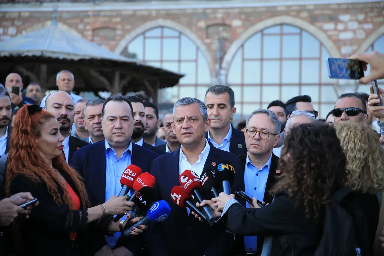 Özgür Özel hakkında şoke eden "FETÖ" iddiası! Seçim için destek, ABD'ye giden listeler, bavul dolusu paralar 
