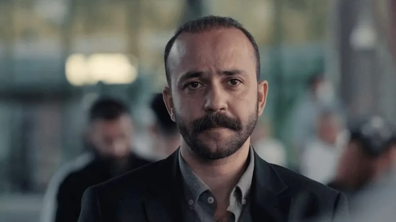 Sarp Akkaya'dan samimi açıklama! Çocuğunu devlet okuluna gönderecek