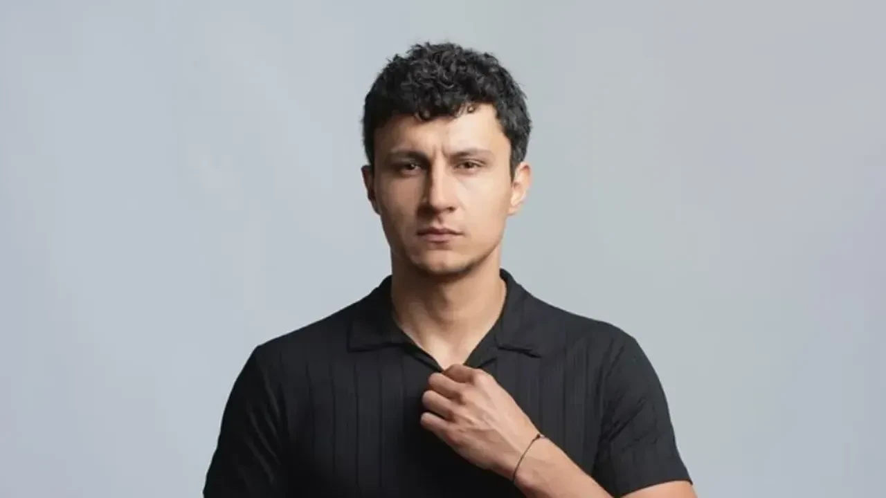 Uzak Şehir sezon finali son sahnesi milyonları ağlattı! Alper Çankaya'dan veda paylaşımı gecikmedi
