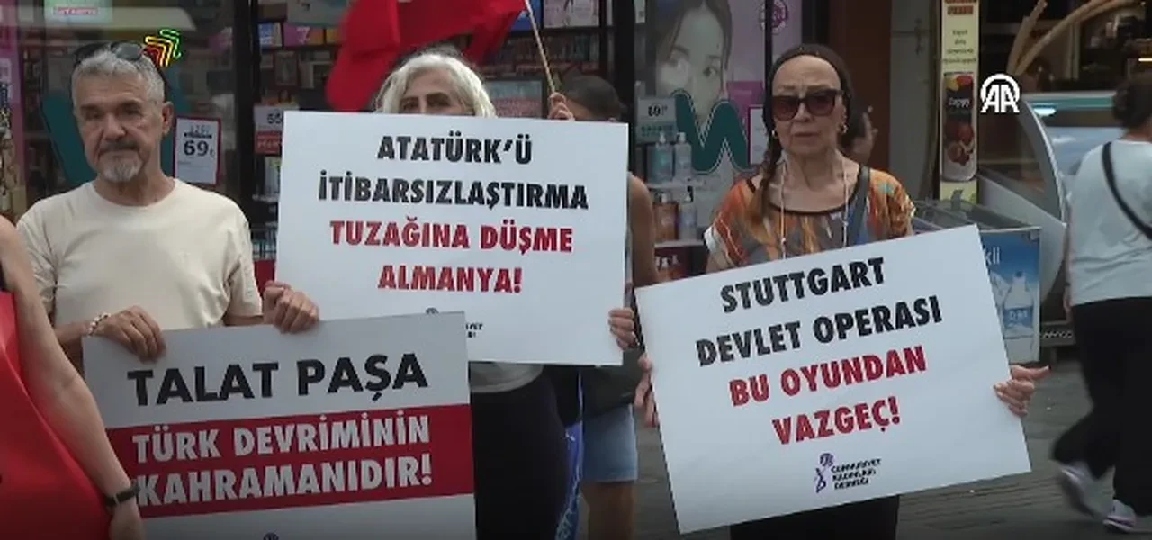 Almanya'da Atatürk'ü ve Türkiye'yi karalayan opera: İptali için imza kampanyası başlattılar