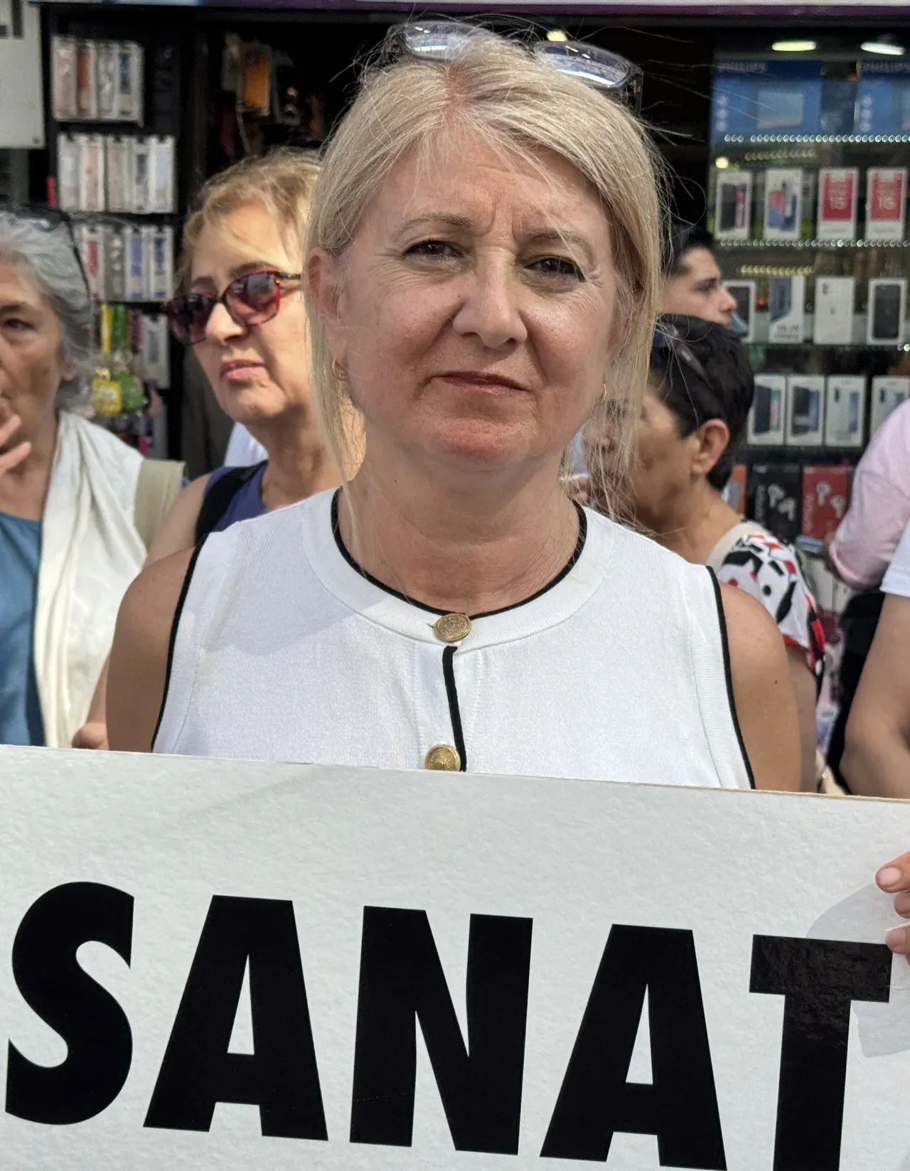 Almanya'da Atatürk'ü ve Türkiye'yi karalayan opera: İptali için imza kampanyası başlattılar