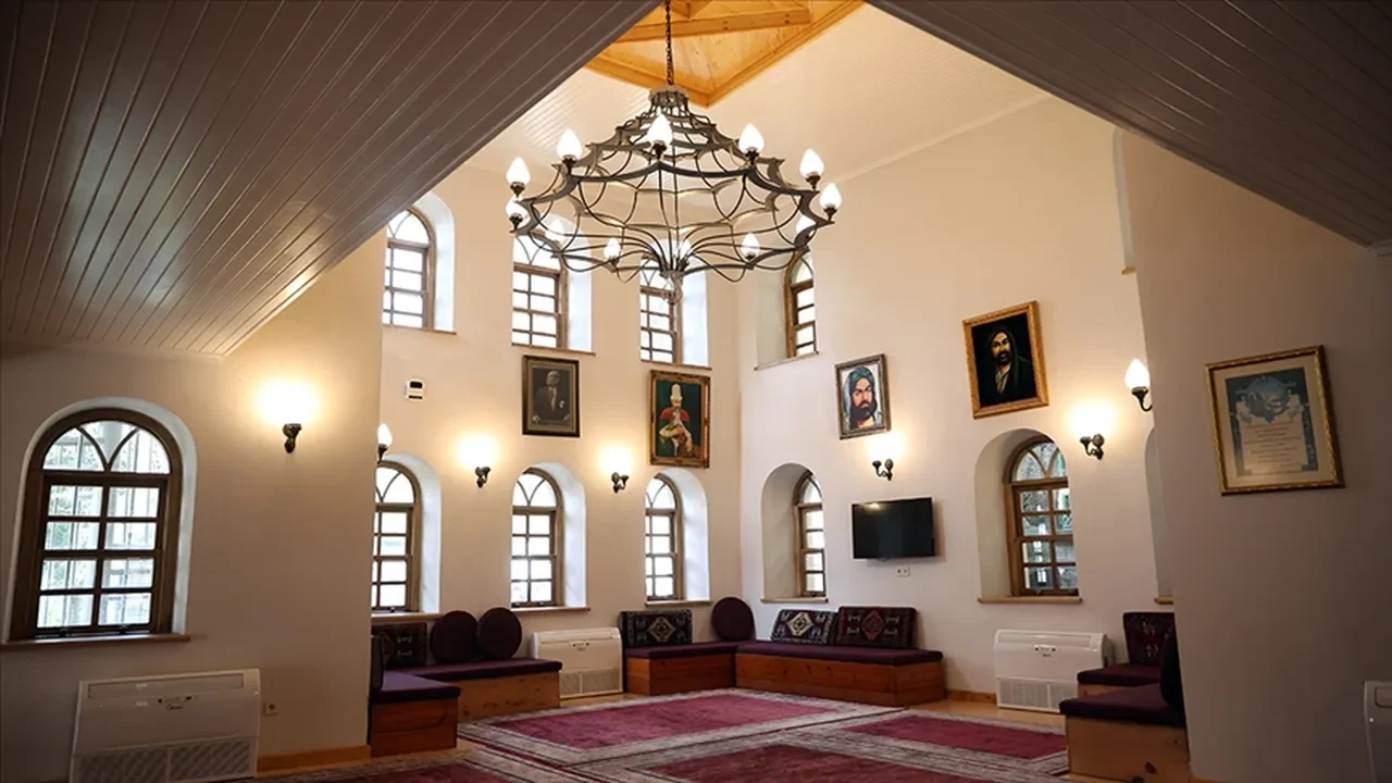 Bakan Tekin duyurdu: MEB'den Alevilik-Bektaşilik inancı için 12 eğitim modülü