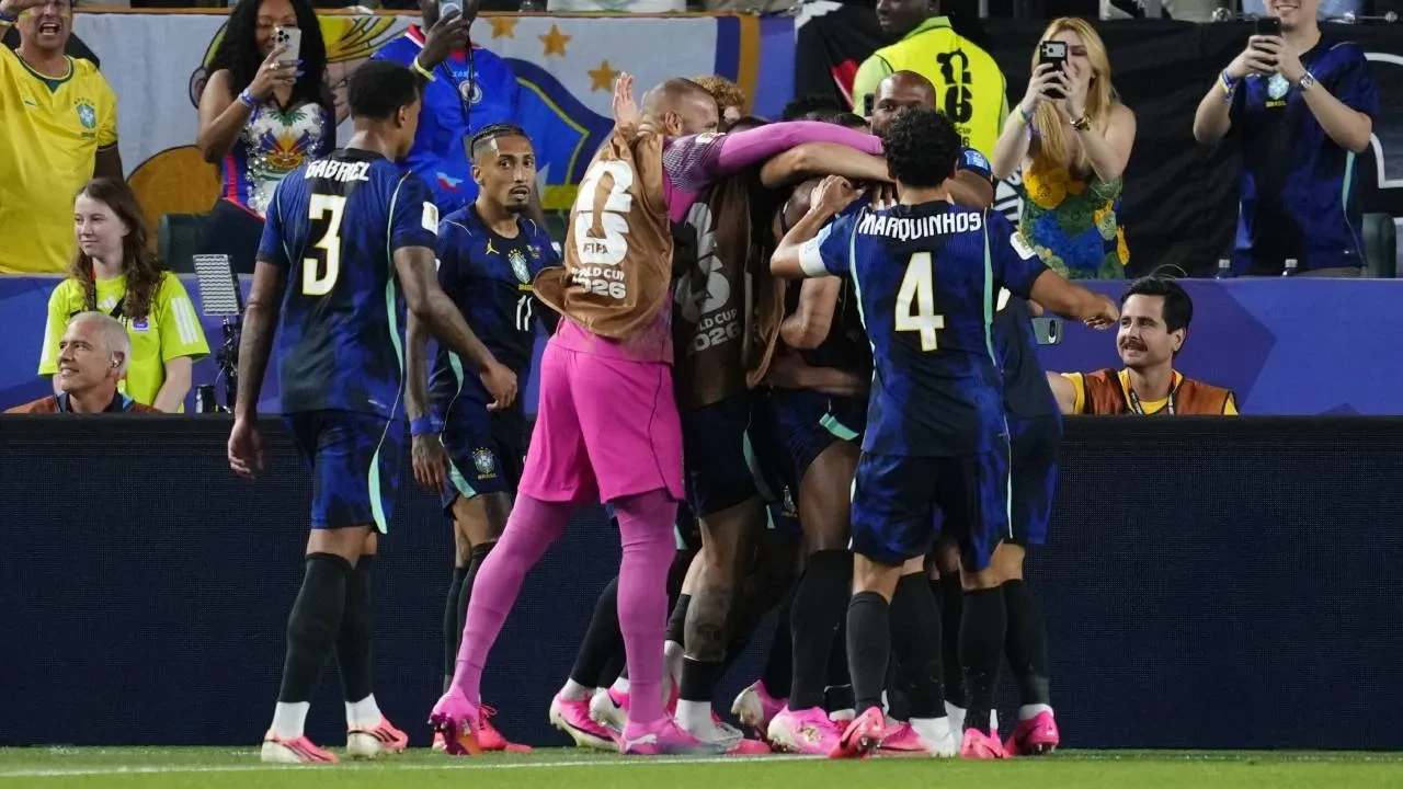 Brezilya 3 puanı 3 golle aldı! Haiti'yi mağlup ettiler