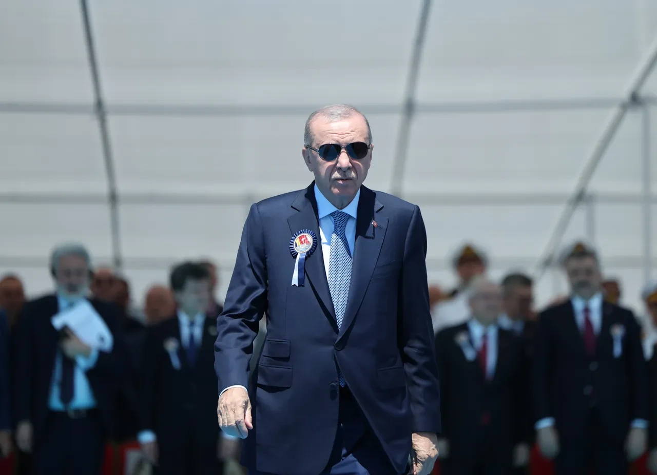 Cumhurbaşkanı Erdoğan duyurdu! Türkiye tarihinde bir ilk: 'Sahada güçlü olmayan kendini menüde bulur'