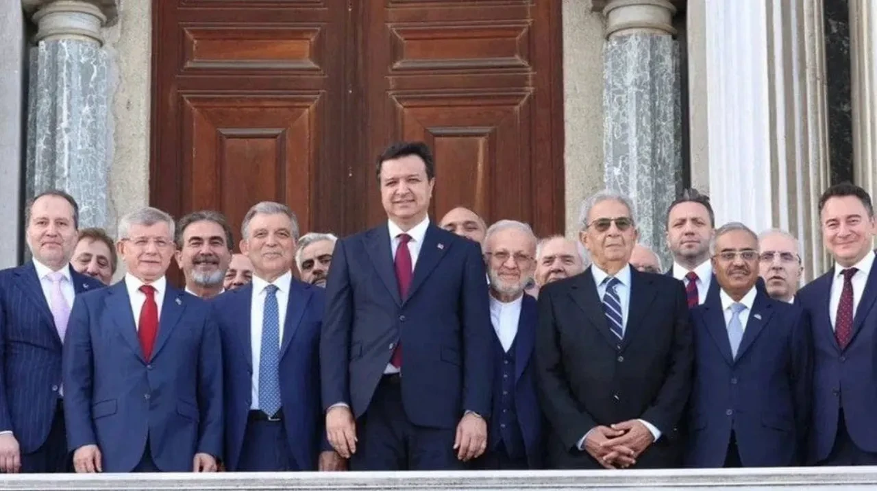 Fatih Erbakan cumhurbaşkanı adaylığını duyurdu