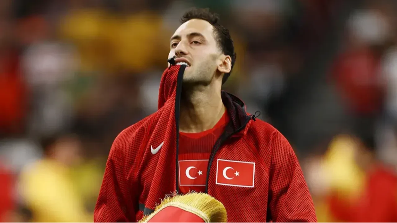 Hakan Çalhanoğlu'ndan milli takıma veda sinyali