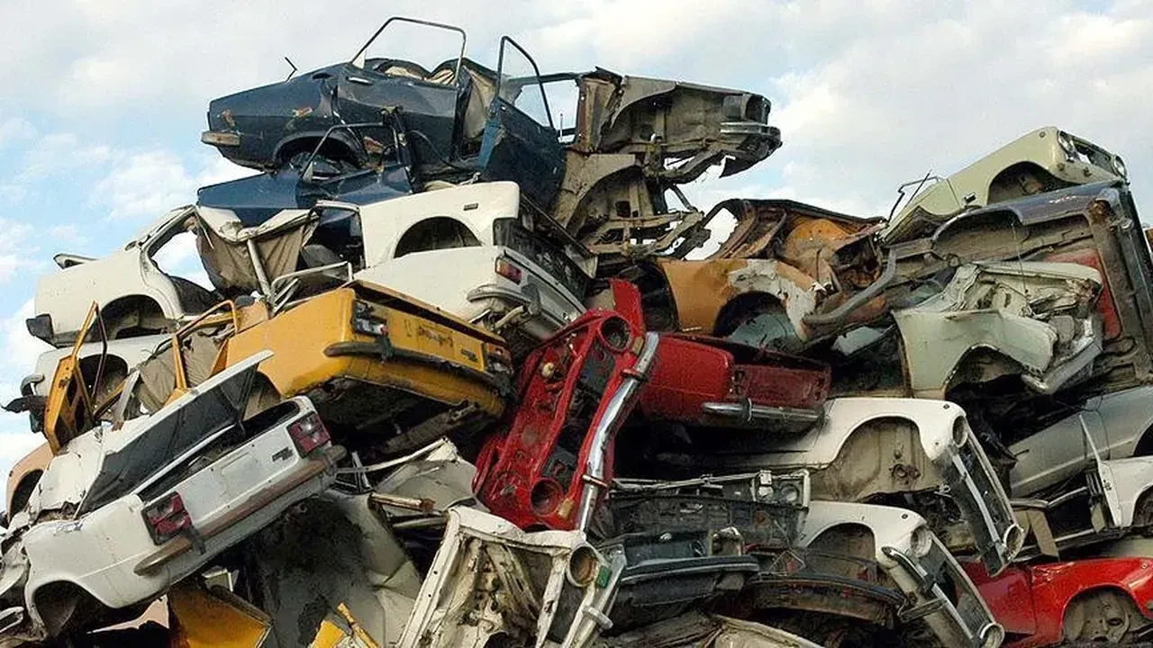 Hurda araç için yeni kanun teklifi! Milyonlarca eski aracın borcu silinecek
