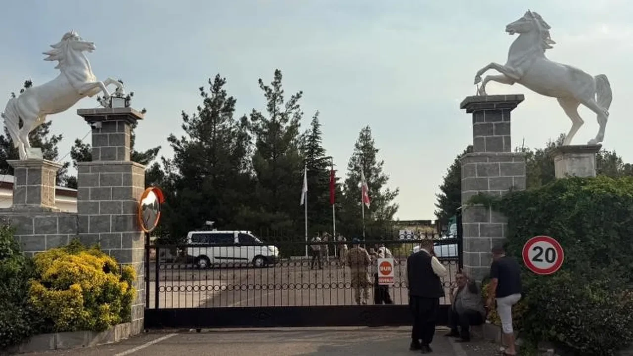 Şanlıurfa'da başlayan ailelerin halı saha kavgası 3 ile daha yayıldı: 2 ölü, 11 yaralı