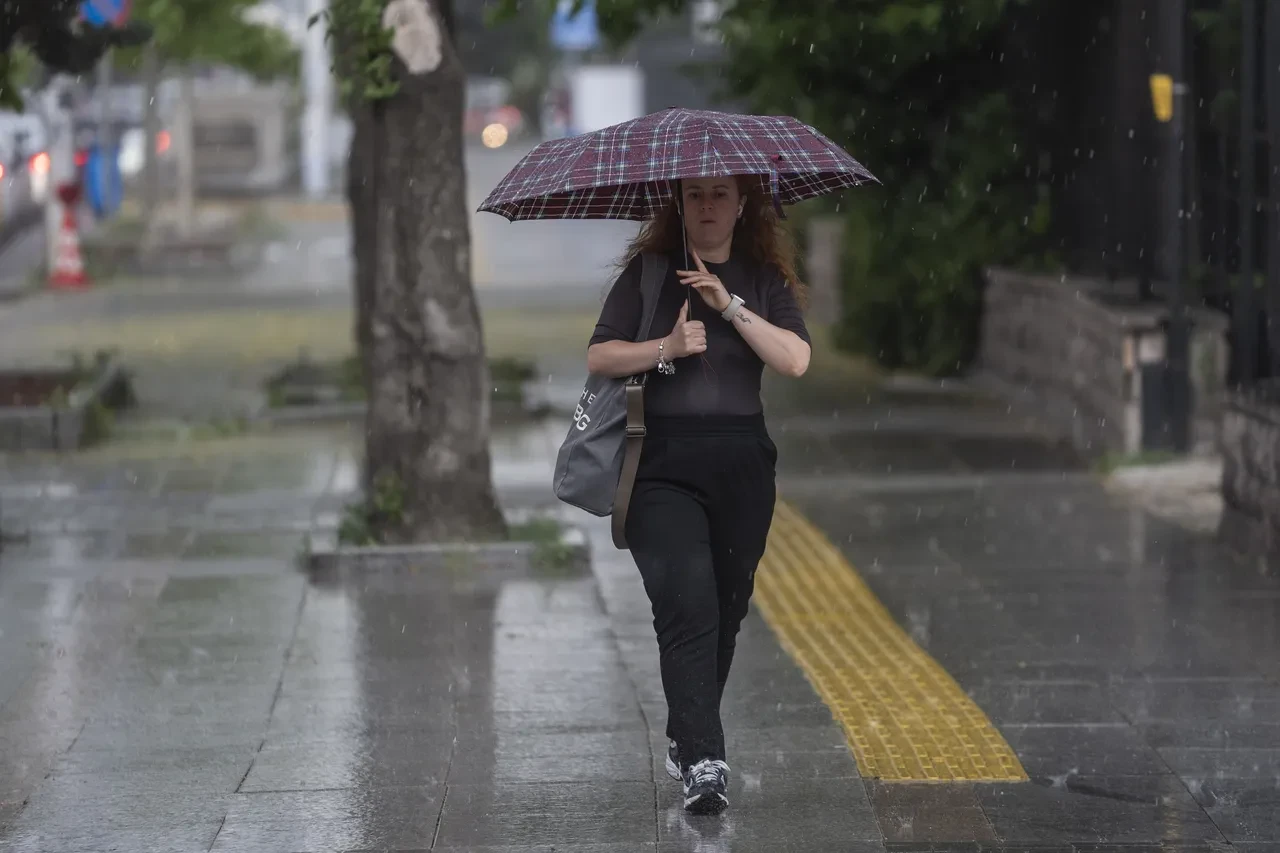 21 Haziran 2026 hava durumu | Meteoroloji 12 ili uyardı: Sağanak ve fırtınaya dikkat!