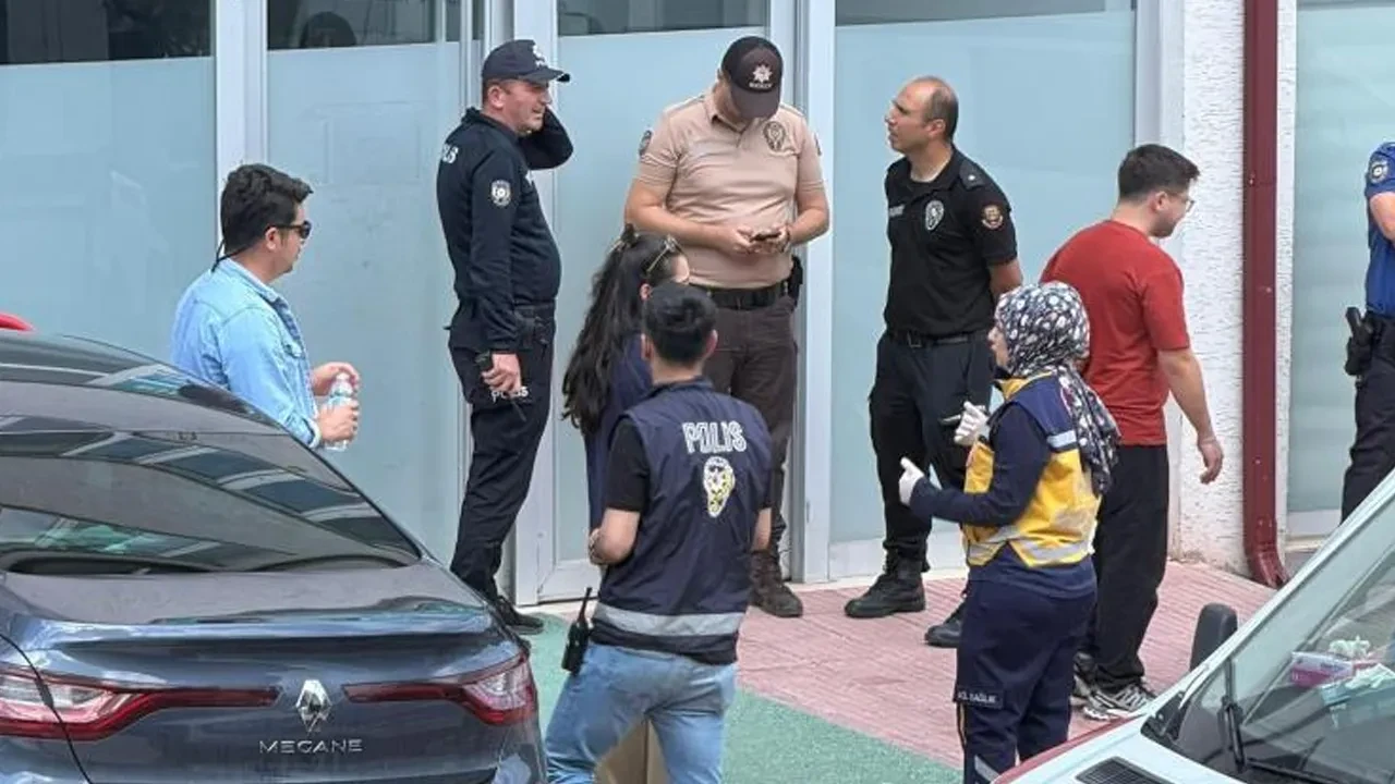 Bilecik ve Gümüşhane'de 2 polis memuru kalp krizi geçirerek hayatını kaybetti