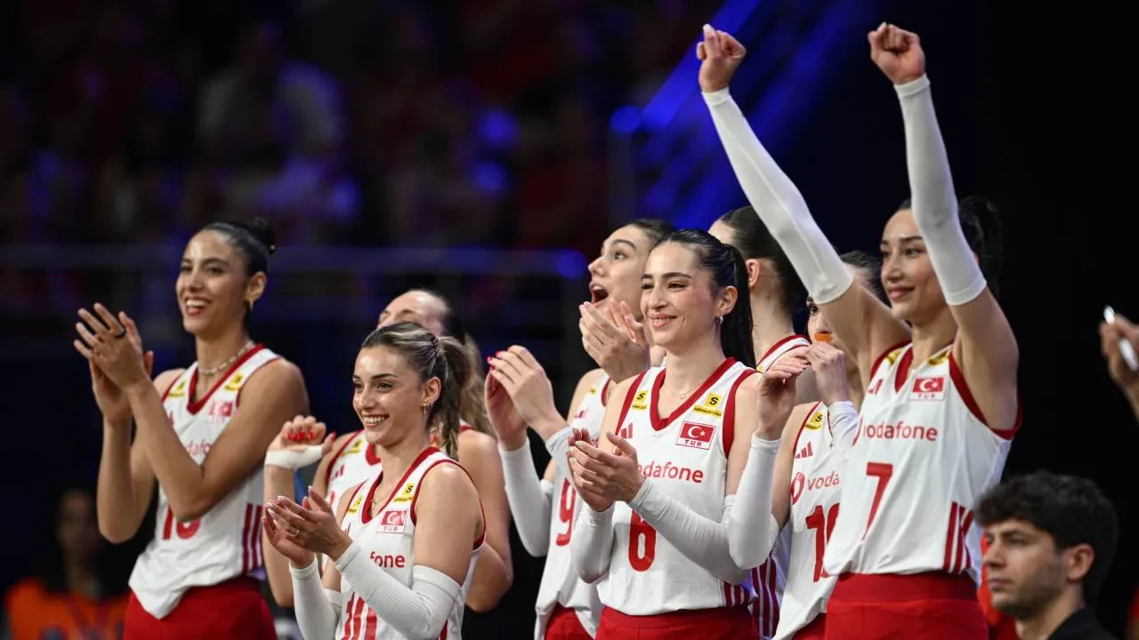Filenin Sultanları, Çin'i 3-2 mağlup etti! Ay-yıldızlılardan Milletler Ligi'ndeki 6. galibiyet