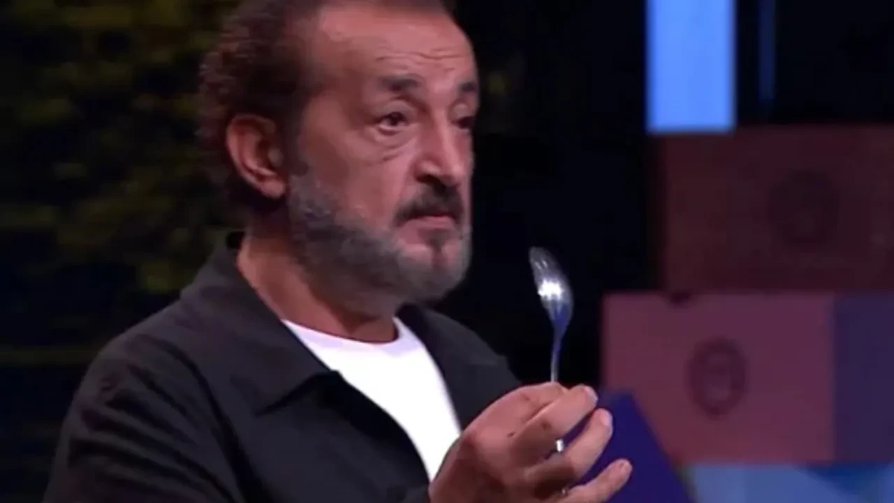 MasterChef Türkiye 2026 Mehmet şef kime kaşık attı? MasterChef'te kaşık alan isim kim? 