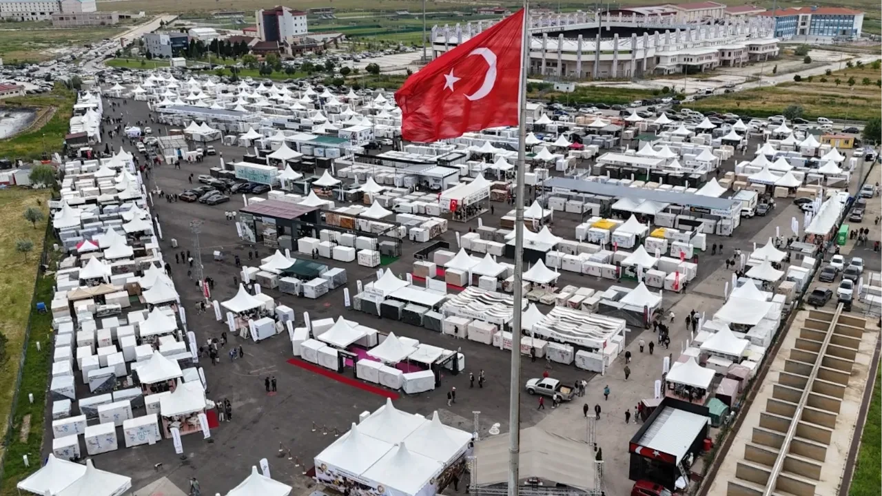 38 ülkeden alıcı geldi, Afyonkarahisar dünya mermer ticaretinin buluşma noktası oldu