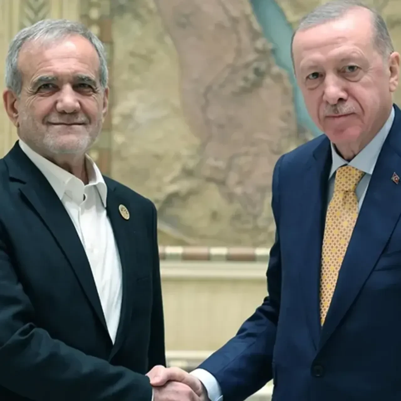 Cumhurbaşkanı Erdoğan'dan Pezeşkiyan'a müzakere uyarısı: Sabote etmek isteyenlere karşı dikkatli olun