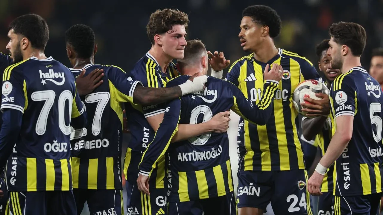 Devre arasında gelen yıldız Fenerbahçe'den ayrılıyor! Transfer görüşmeleri başladı