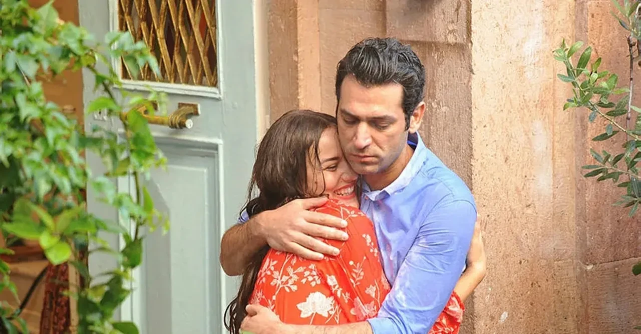 Fahriye Evcen ve Murat Yıldırım 9 yıl sonra aynı projede! Yıllar onlara uğramamış 