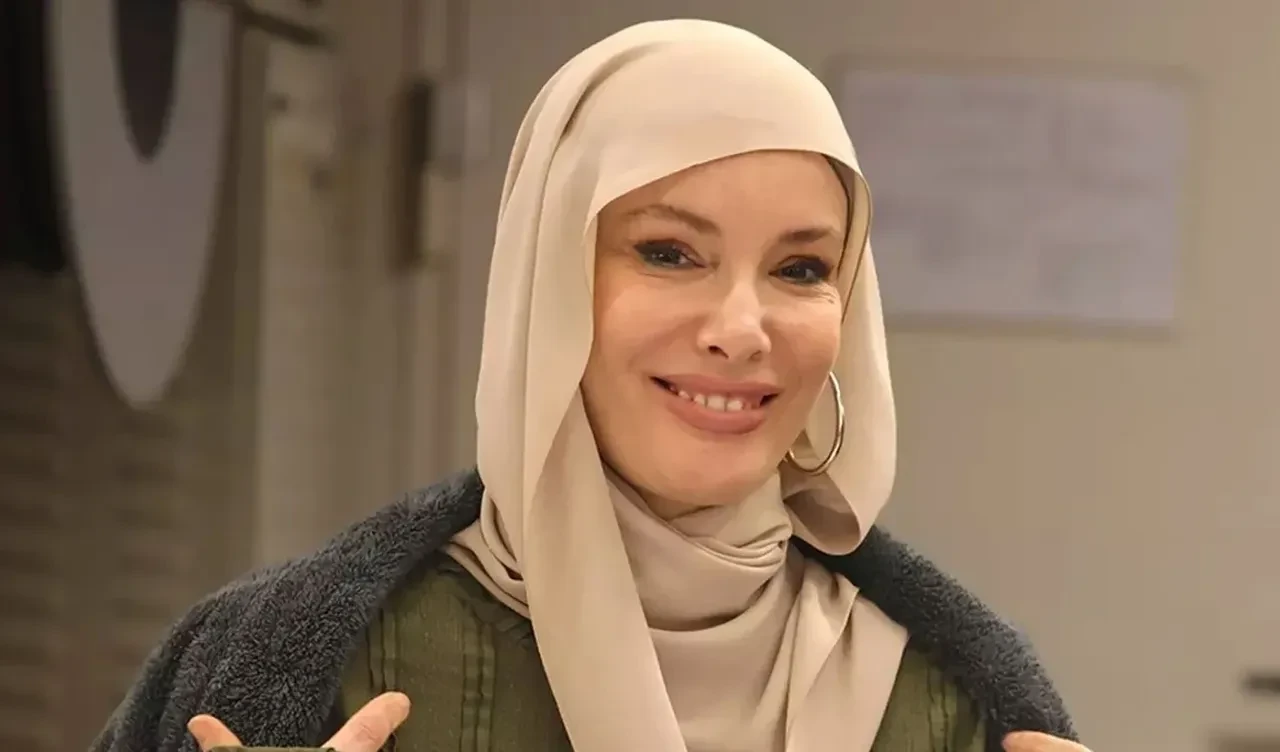 Gamze Özçelik tarzı dikkat çekti! Kocası Reshad Strik ile Yemen’e gitti