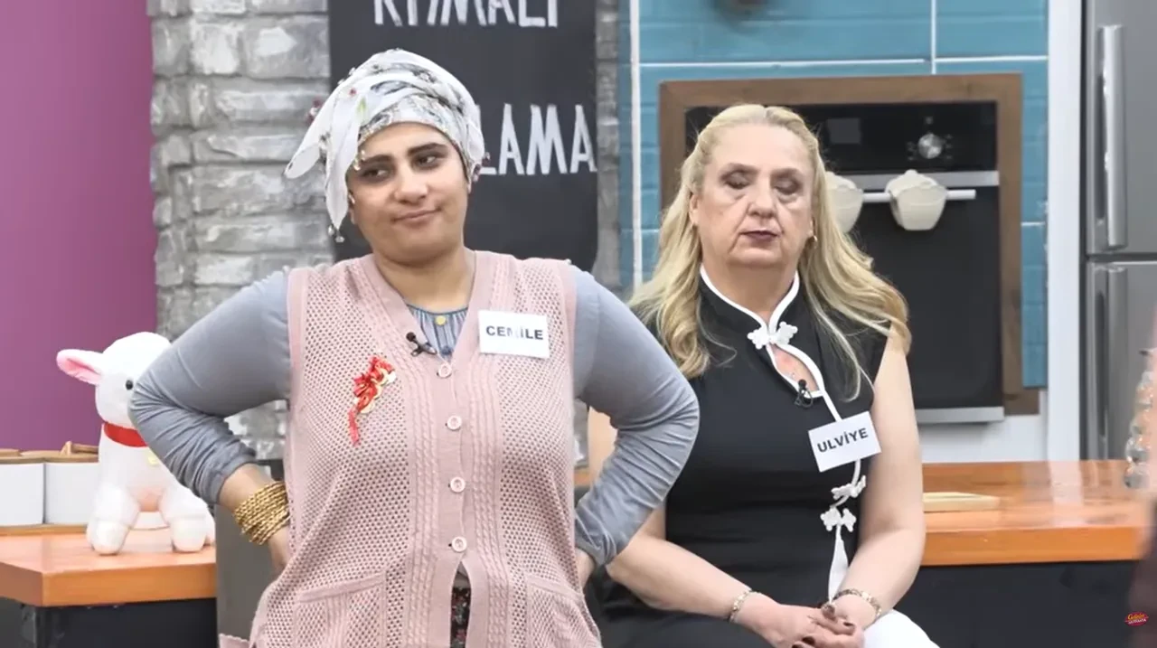 Gelinim Mutfakta Cemile için şok sözler! Sinekli bakkalın oğluna yapılan yorumlar şaşırttı