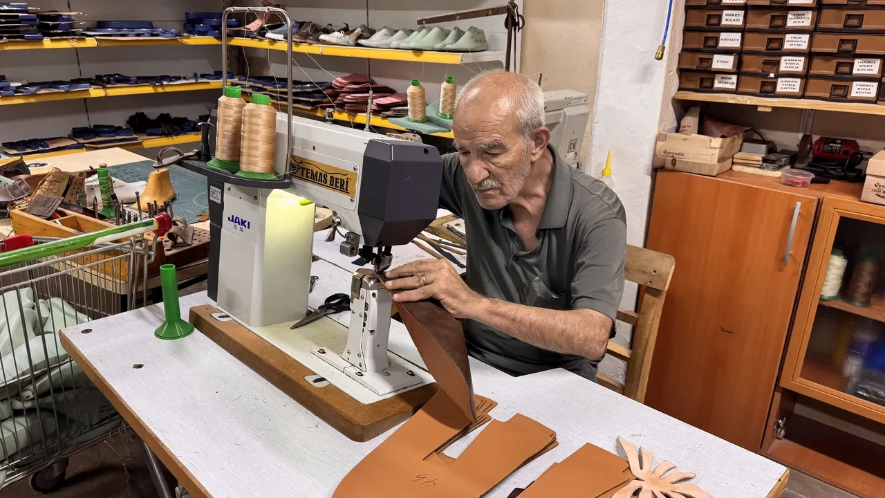 Kunduracılar çırak bulamıyor! "Gençler rahatlığa alışmış" deyip yetkililere çağrı yaptılar