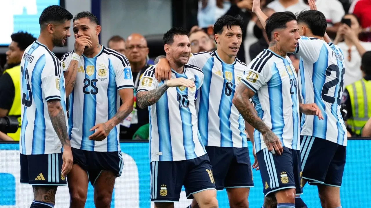 Lionel Messi'den bir rekor daha! Arjantinli dünya yıldızı adını tarihe yazdırdı