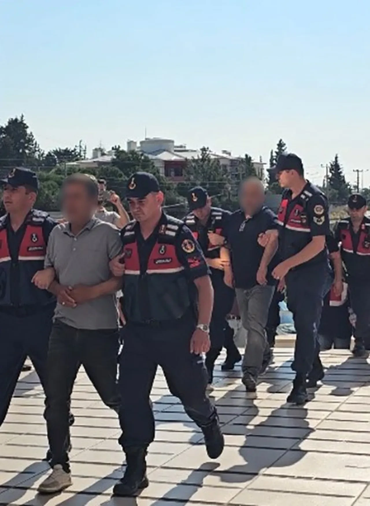 Mersin Silifke Belediyesi'ne operasyon: Belediye Başkanı Mustafa Turgut ve 7 kişi tutuklandı
