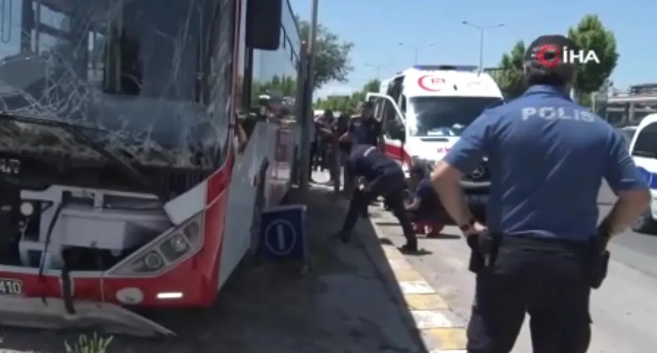 Ankara'da EGO otobüsü kaza yaptı! Ölü ve yaralılar var