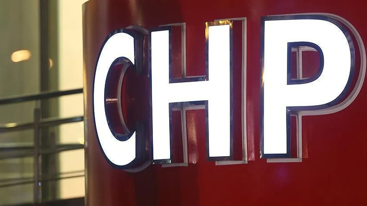 CHP'de bir "arınma" hamlesi daha! 2 il başkanı görevden alındı