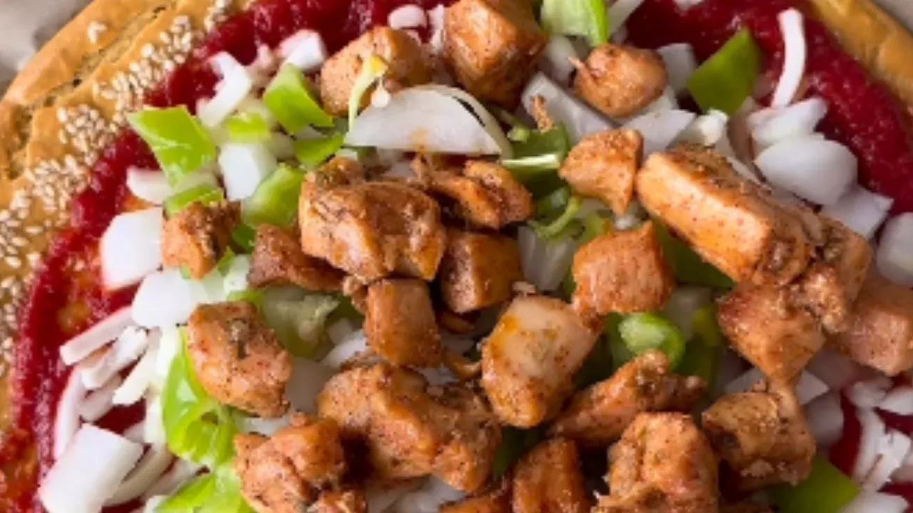 Diyetisyen Ezgi Sena Turgut'tan glutensiz pizza tarifi! Her evde olan malzemelerle