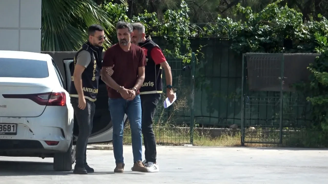 Eski eşini eşarpla katledip sevgilisine koşmuş! Cinayete ilişkin kadına anlattıkları kan dondurdu