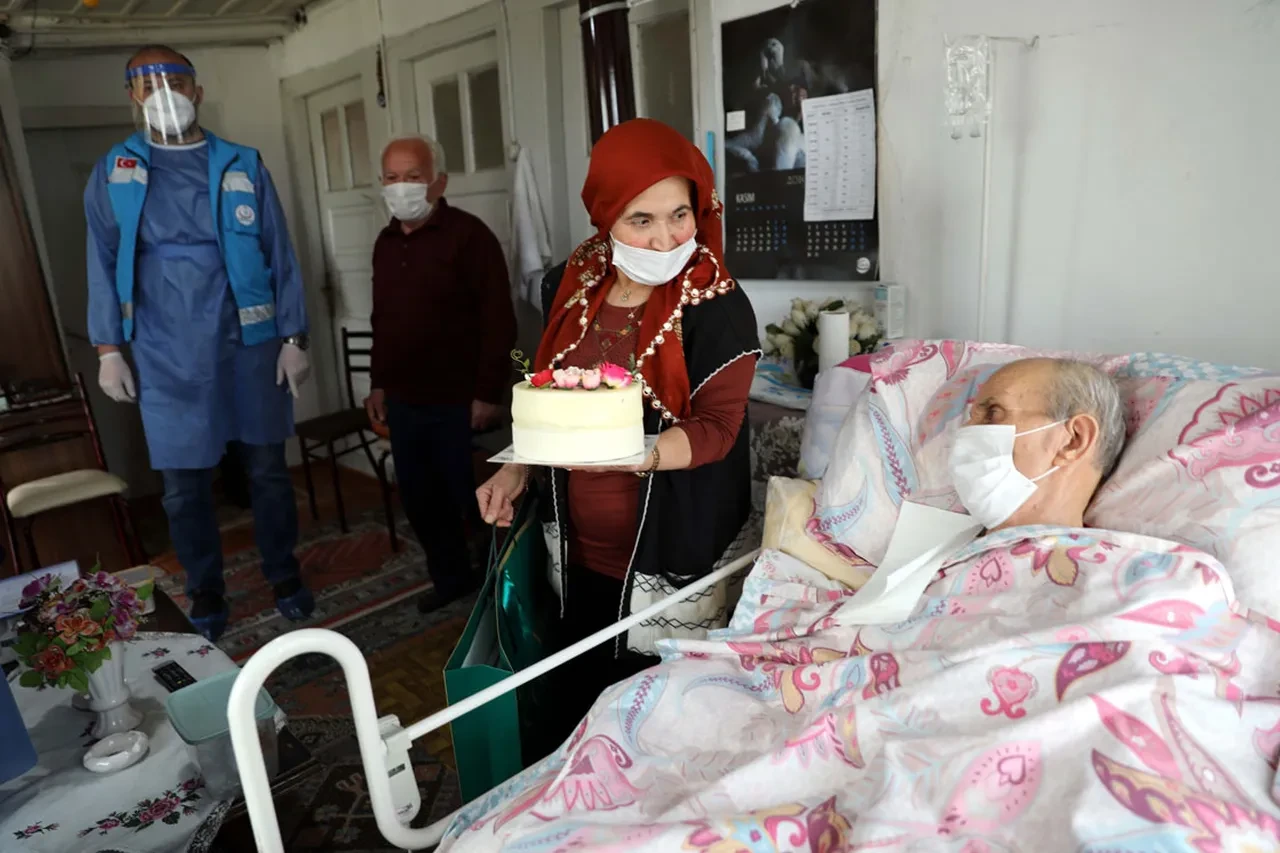 Evde sağlıkta yeni dönem: Palyatif bakımda hastane takibi entegre edilecek