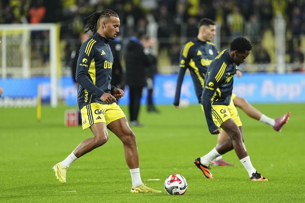 Fenerbahçe'de ayrılık kapıda! Yıldız isim transfer teklifini kabul etti: Bonservisi belli oldu