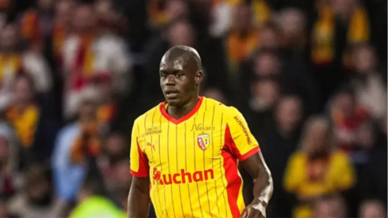 Fenerbahçe'de Malang Sarr sevinci! Son bir aşama kaldı