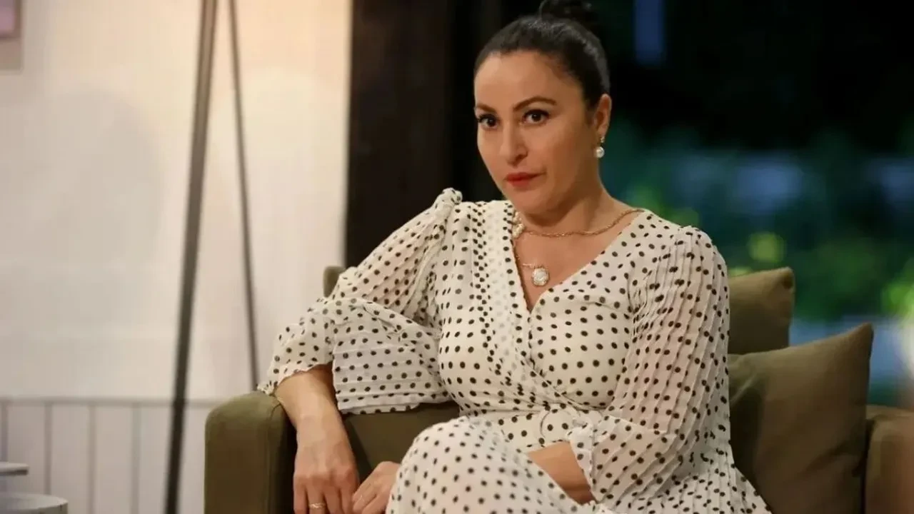 Muhtemel Aşk'ta dengeleri değiştirecek hamle! Ekin Koç'un karakteri Kadir'in annesi Semra geliyor