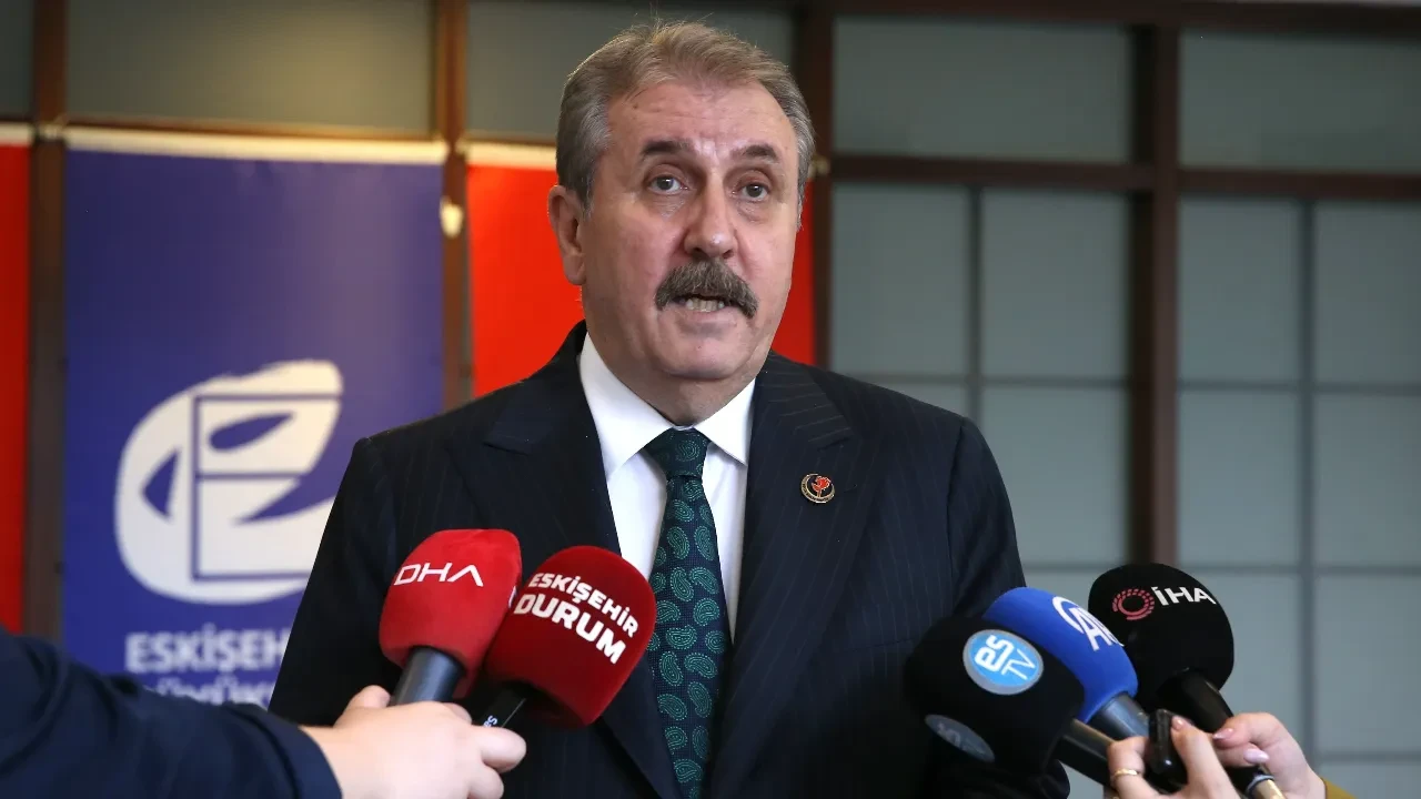 Mustafa Destici, Montella'nın üstünü çizdi: Federasyon gerekli kararı alacak