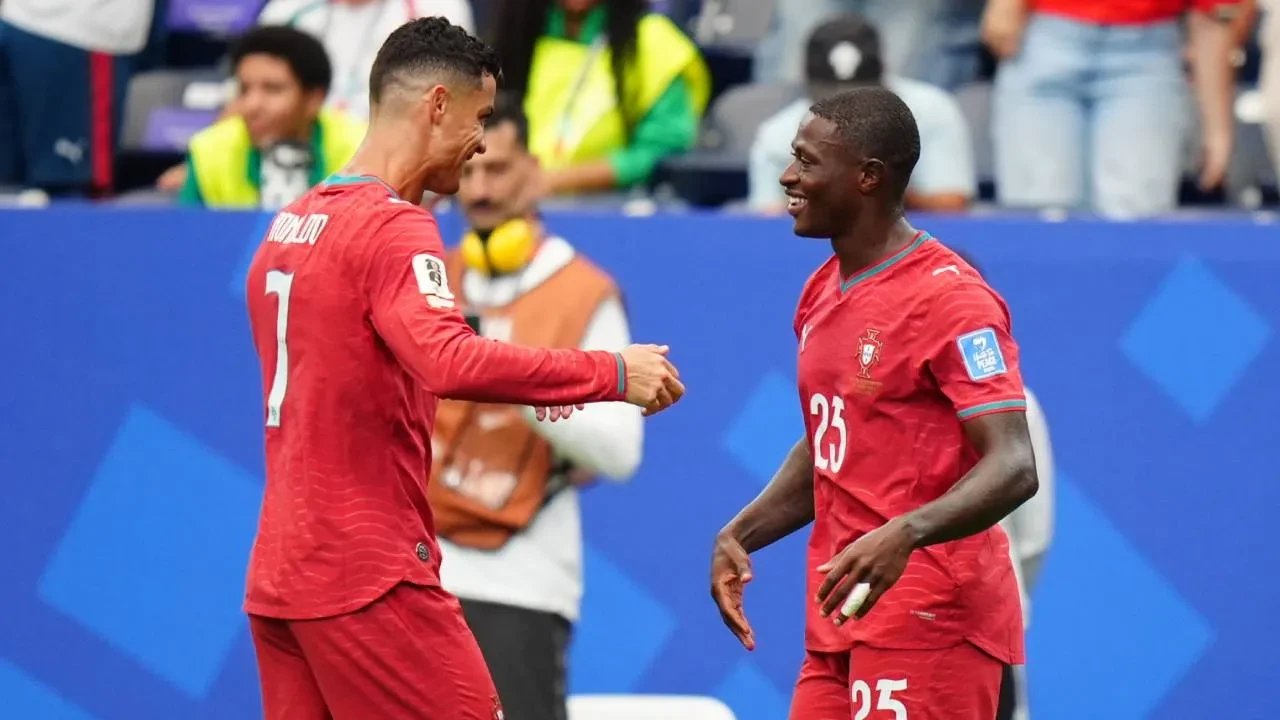 Portekiz, Özbekistan'a gol oldu yağdı! Ronaldo golleriyle yıldızlaştı