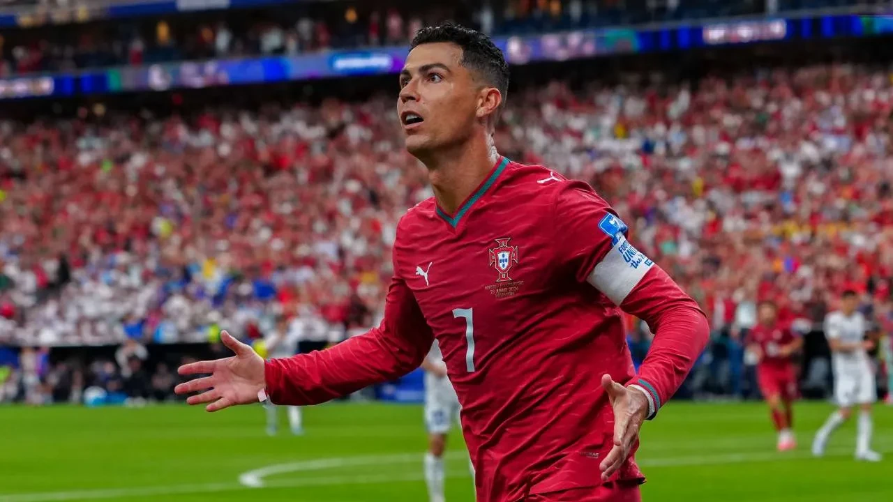 Portekiz, Özbekistan'a gol oldu yağdı! Ronaldo golleriyle yıldızlaştı
