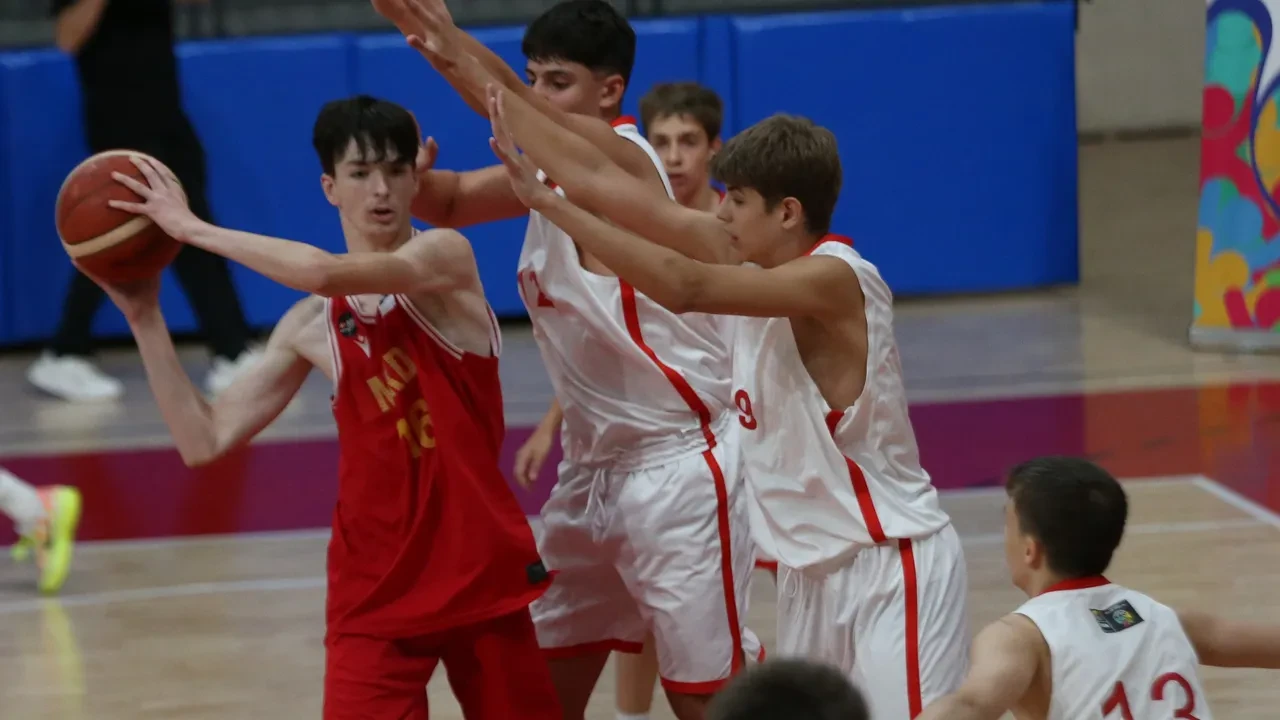 Türkiye U14 Erkek Basketbol Takımı FIBA Altyapı Gelişim Projesi final kampında Kuzey Makedonya'yı farklı devirdi