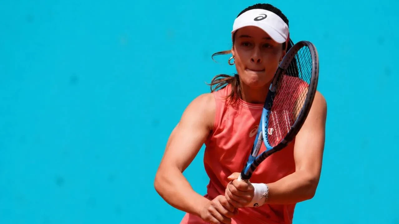 Zeynep Sönmez, Eastbourne Açık'ta adını 2. tura yazdırdı
