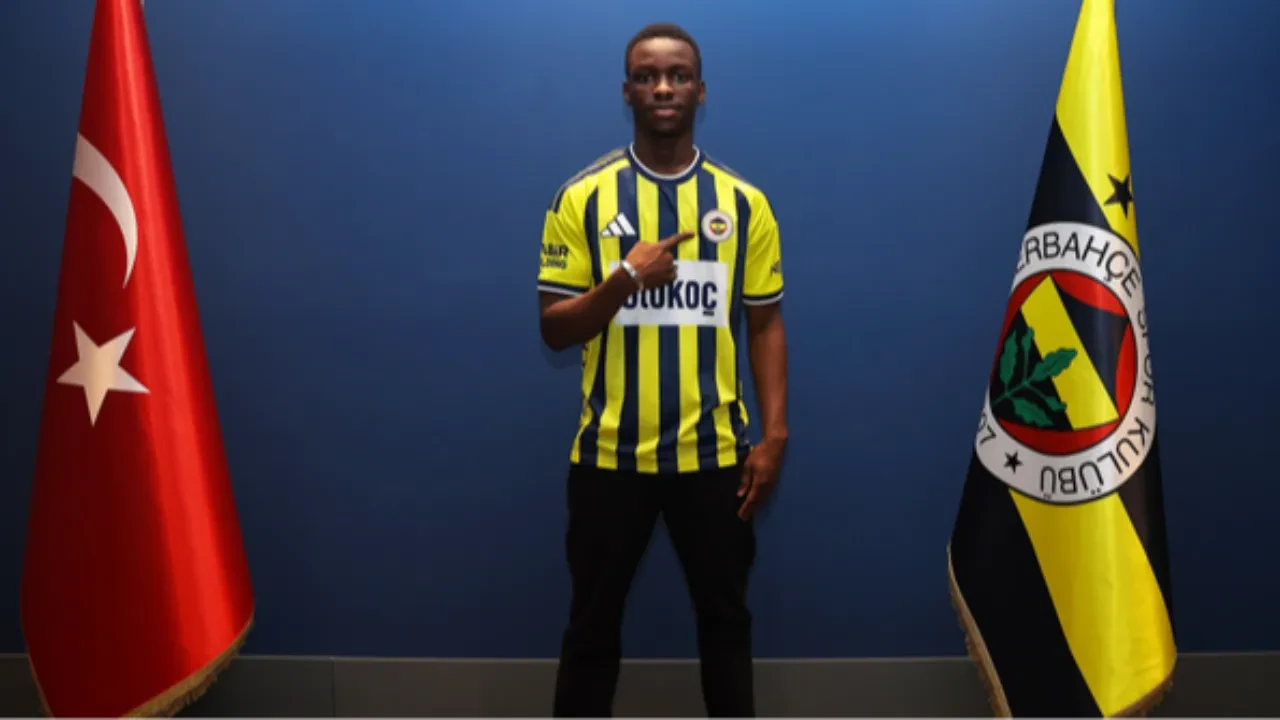 Amara Diouf kaç yaşında nereli? Fenerbahçe yeni oyuncusu Amara Diouf oynadığı takımlar