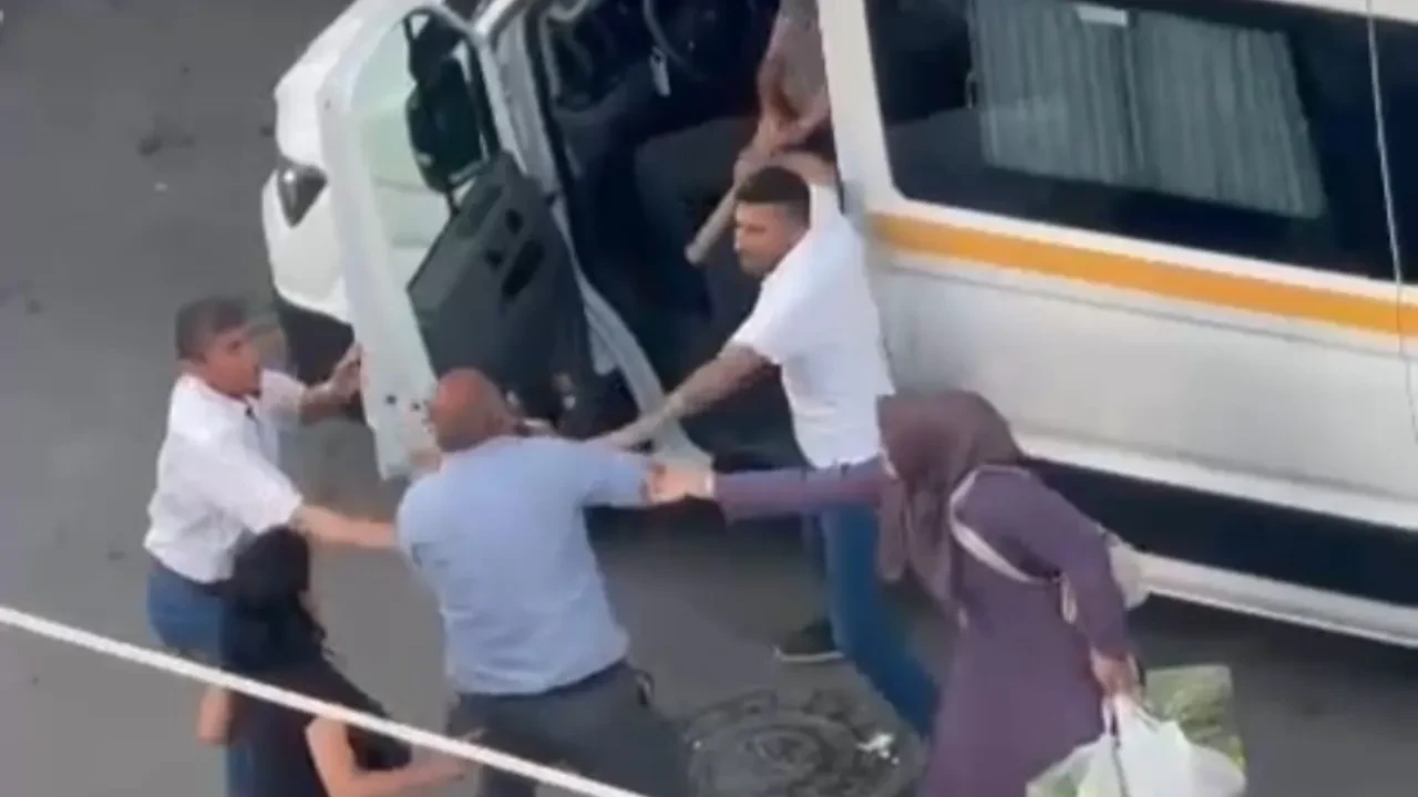 Ankara’da laf atma kavgası! Sopa ve silahla birbirlerine girdiler