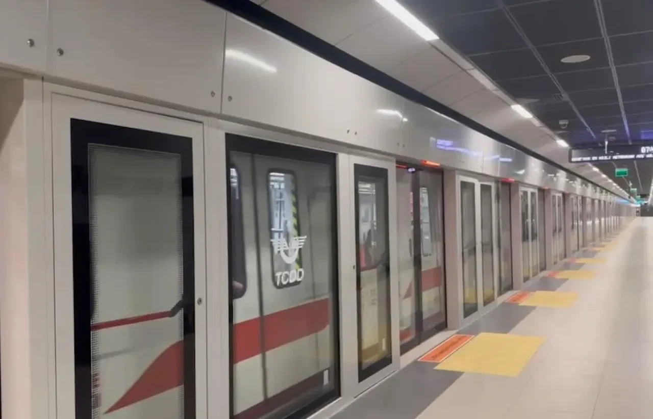 Bakan Uraloğlu duyurdu! Türkiye'nin en uzun ve hızlı metrosundan rekor