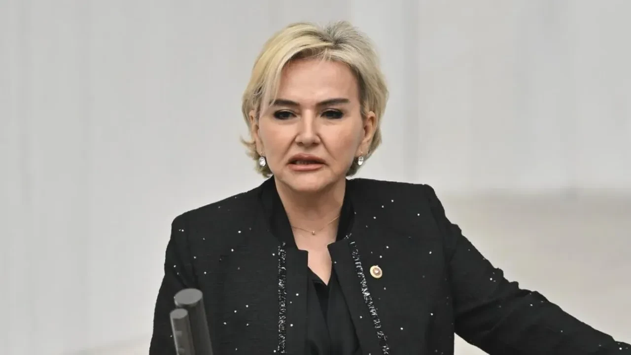 CHP’den istifa etmişti! Nimet Özdemir AK Parti'ye katıldı